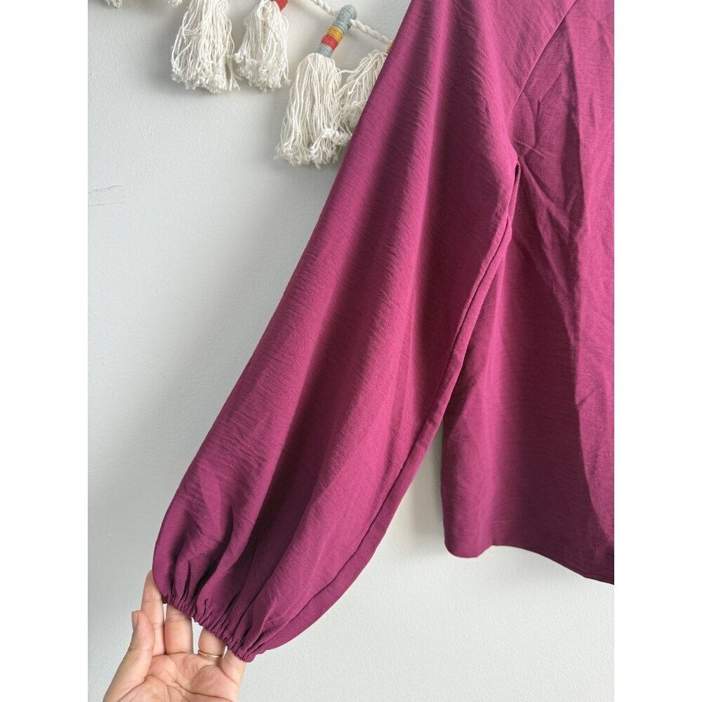 Evereve Mock Neck Blouson Long Sleeve Satin Top Boysenberry Careerwear Office S - Picture 3 of 11